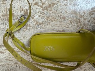 Sandalias Zara planas verde oliva
