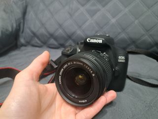 Cámara Canon EOS 1300D negra