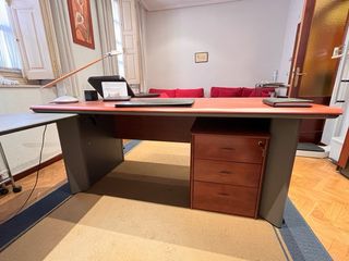 Mesa de escritorio en L