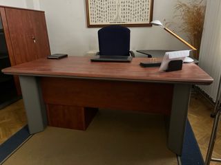 Mesa de escritorio en L