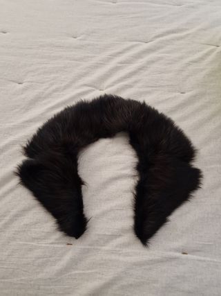 Cuello piel auténtica negro