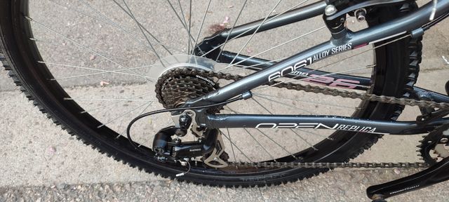 VENDO BICICLETA    PARA. CHICA MEGAMO 26" TALLA M