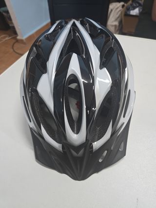 Casco bici negro y blanco