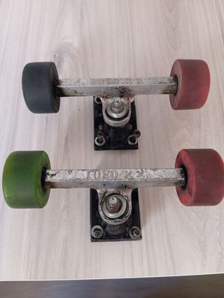 4 ruedas skate Krypto Impulse
2 ejes Toro