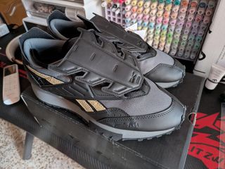 Zapatillas Reebok Batman - Talla 42
LX2200