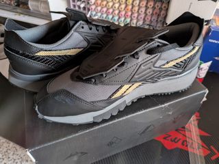 Zapatillas Reebok Batman - Talla 42
LX2200