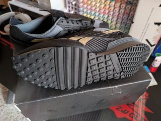 Zapatillas Reebok Batman - Talla 42
LX2200