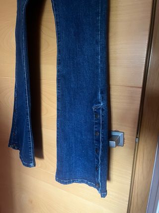 Pantalones campana vaqueros