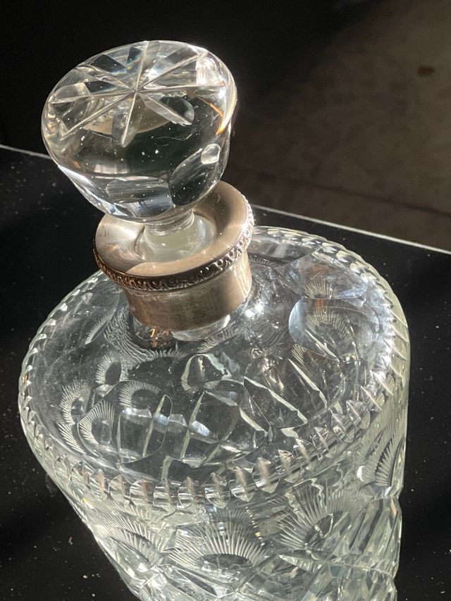 Botella cristal tallado plata