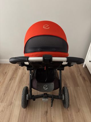 Jane Kawai: carrito y capazo