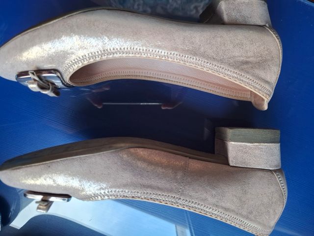 Zapatos Hispanitas dorados beige numero 39