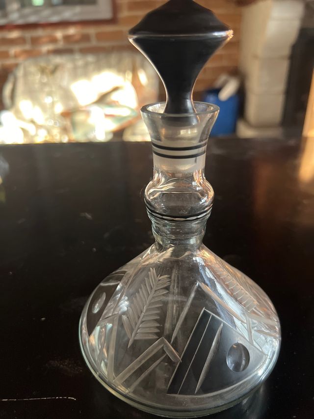 Botella cristal tallada - tapón negro