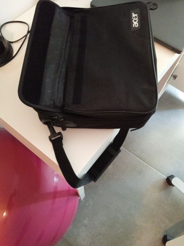 Maletín Acer - Portátil