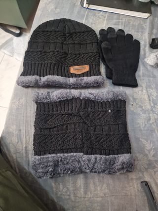 Gorra, guantes y bufanda invierno