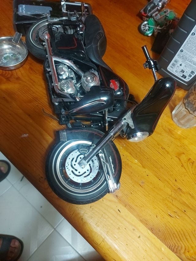 Motocicletta in miniatura Harley Davidson
