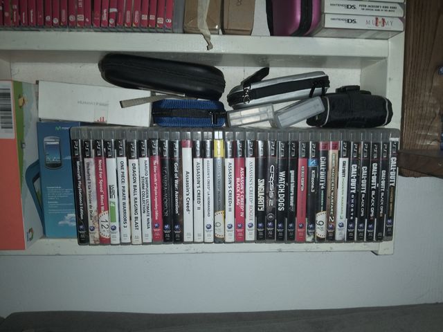 PS3 (PlayStation 3) 500gb + 29 giochi + 2 controller