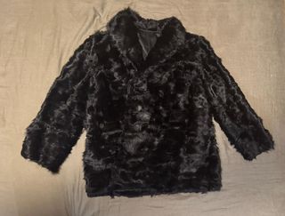 Abrigo garras de astracán negro