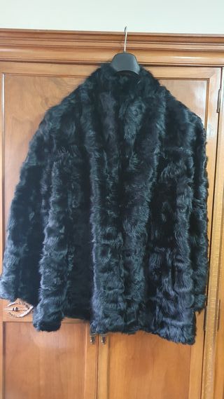 Abrigo garras de astracán negro