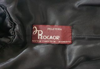 Abrigo garras de astracán negro