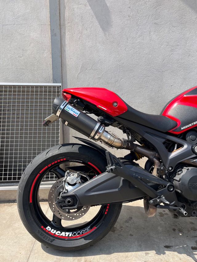 Ducati Monster 696+ ABS A2