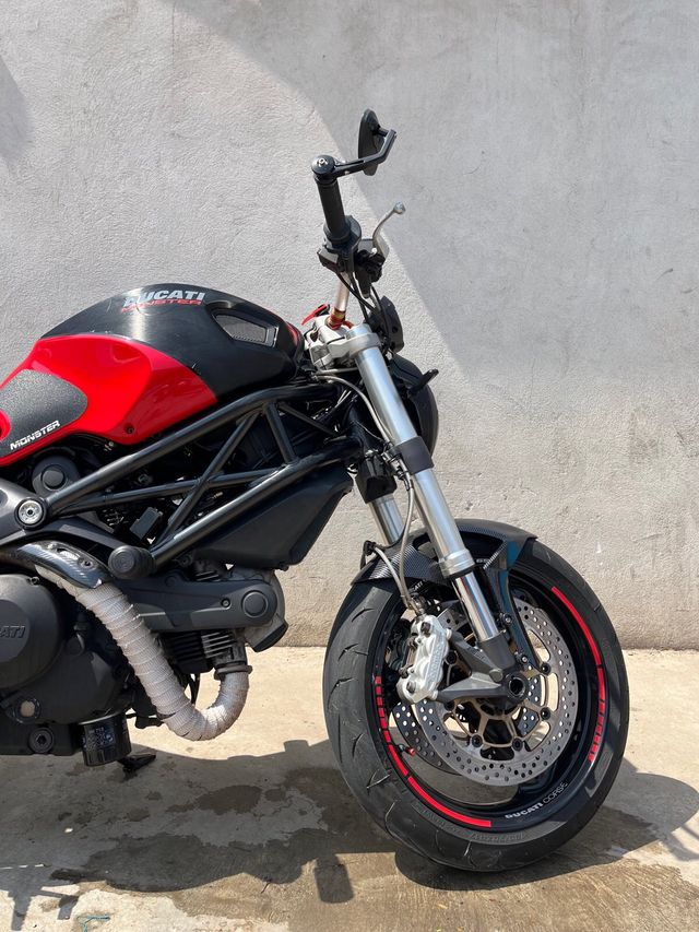Ducati Monster 696+ ABS A2