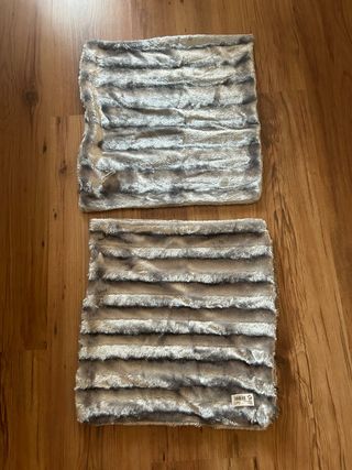 Cojínes y plaid terciopelo gris plata
