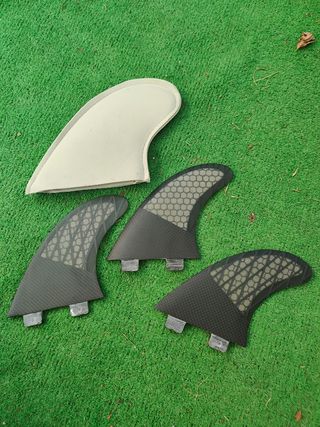 Quillas surf talla M - Nuevas - fibra de carbono 