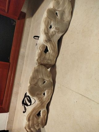 Zapatillas Adidas baloncesto - Blancas y Negras