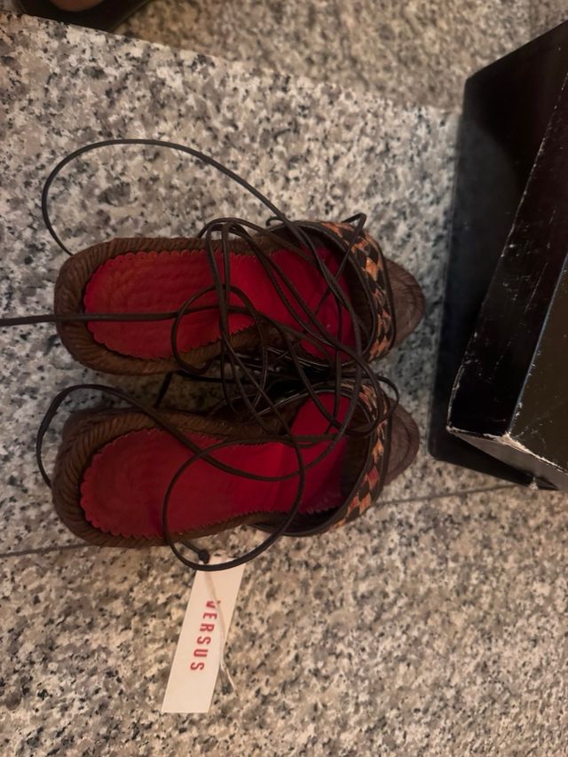 Sandali Versus con lacci - Marroni