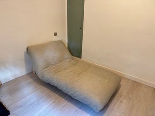 Futón japonés - Sofá cama de madera