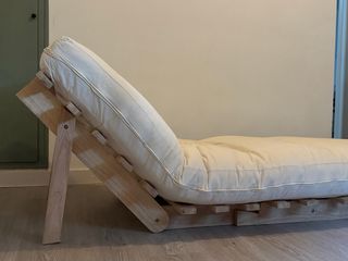 Futón japonés - Sofá cama de madera