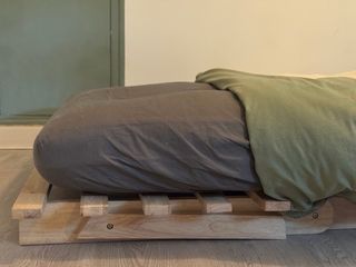 Futón japonés - Sofá cama de madera