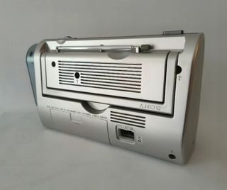 Radio Sony ICF-704L en perfecto estado