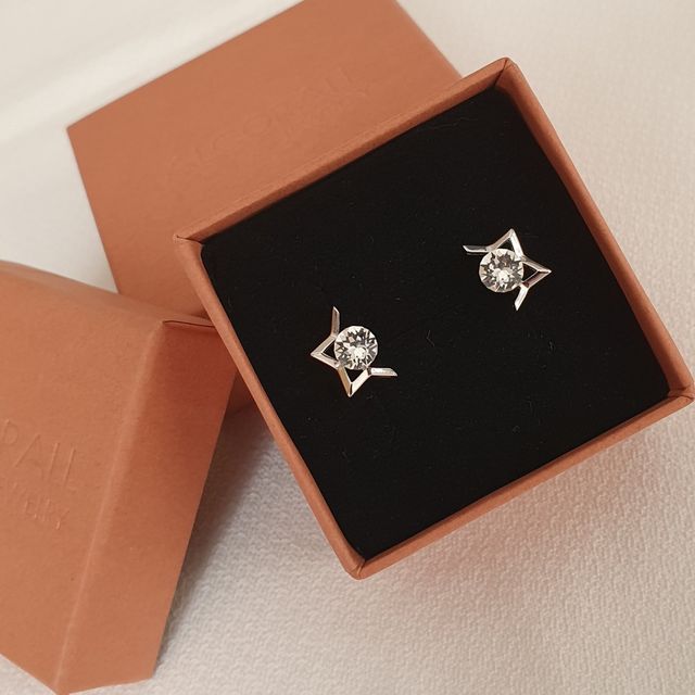 Pendientes ESTRELLAS ORO BLANCO