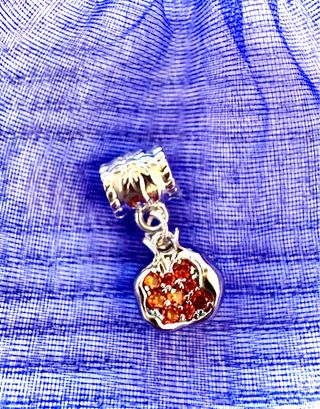 Charm pulsera granada plata