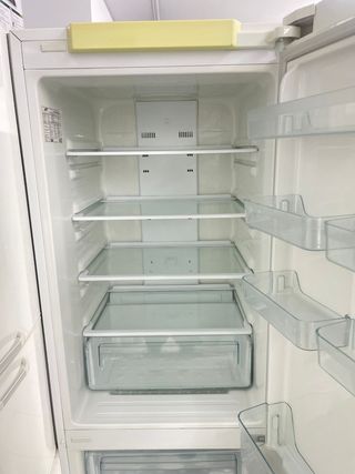 Nevera Samsung blanca Altura 1.78 con garantía 