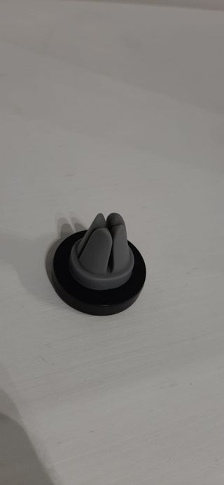 Supporto magnetico AUKEY per cellulare da auto 