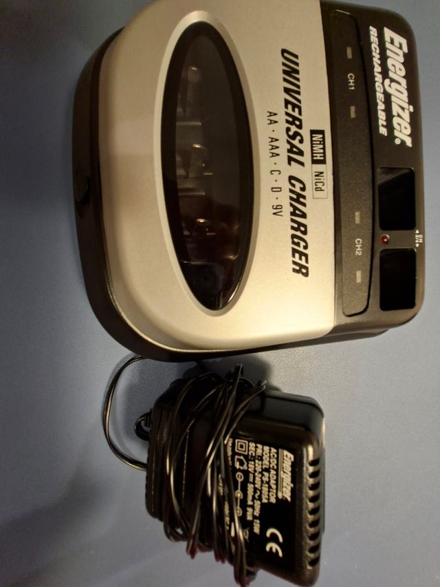 Caricabatterie Energizer universale