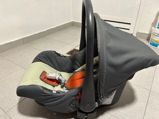 Seggiolino auto Inglesina con cappuccio e adattatore