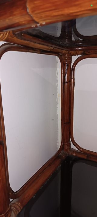 Estantería bambú-cristal marrón