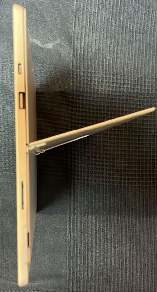 Surface Pro 7 i5 - 8GB RAM - 128GB SSD w11