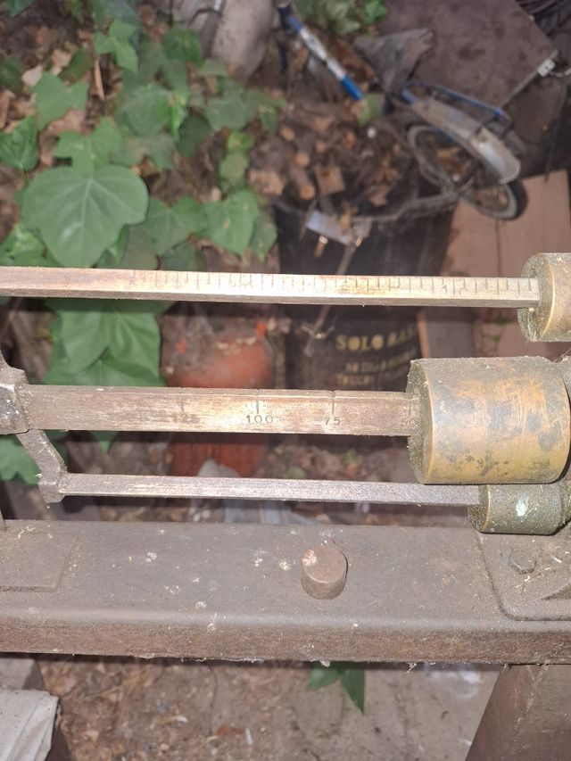 Báscula Antigua Industrial