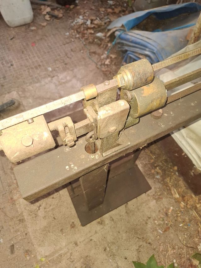 Báscula Antigua Industrial