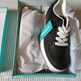 Sneakers donna nere con brillantini - n.40