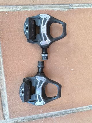 Pedales Shimano 105