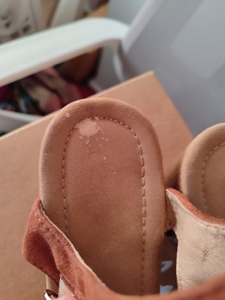 Sandalias tacón marrón