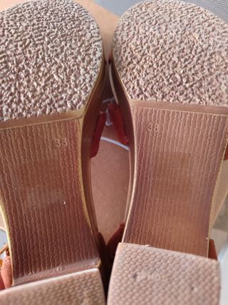 Sandalias tacón marrón