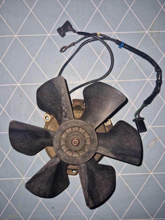 Electroventilador Honda VFR750 RC36