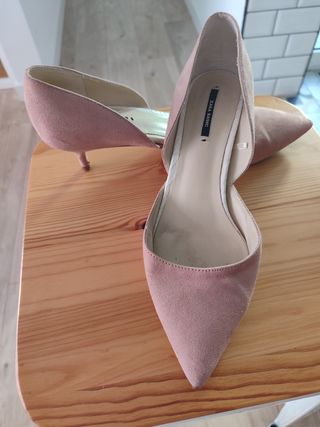 Zapatos tacón rosa Zara Basic