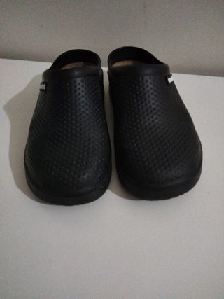 Zuecos negros cómodos - casa